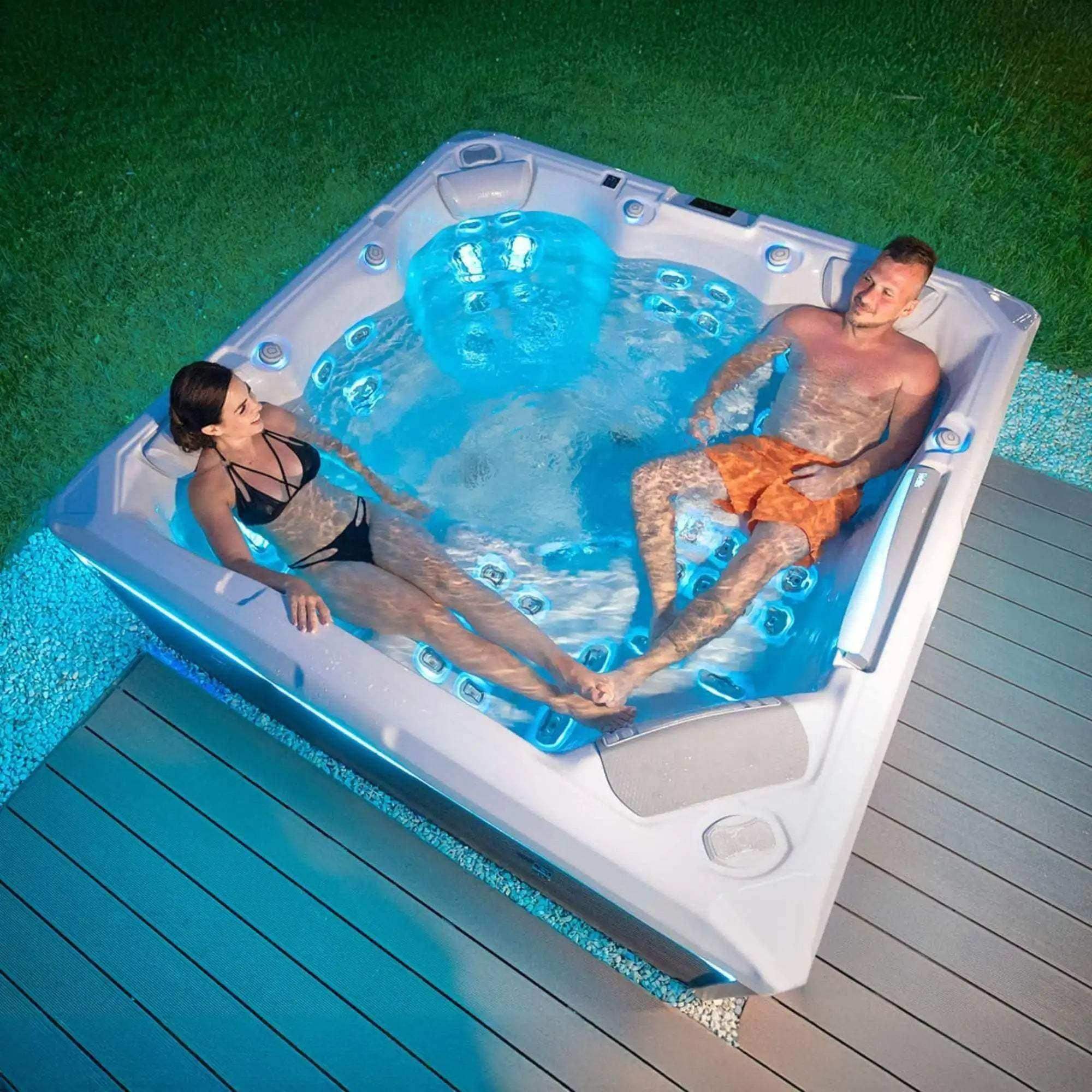 Outdoor Hot Tub “Makalu Life”
