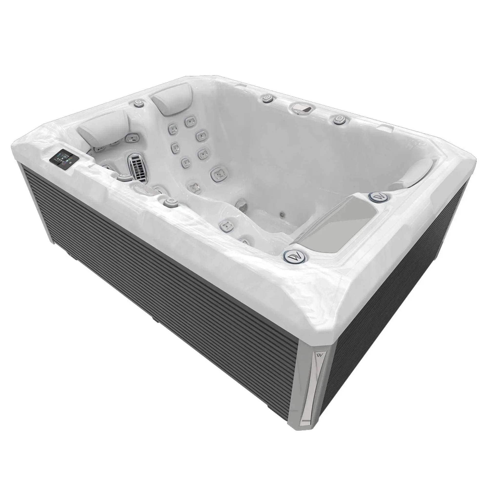 Der Wellis Teide Life Whirlpool verfügt über drei Sitzplätze, 32 Massagedüsen, eine LightSide™-Seitenverkleidung mit Holztextur, eine 3-kW-Heizung, ein SmartTouch-Bedienfeld und ist ein Premium-Modell mit WIS-Inline-System.