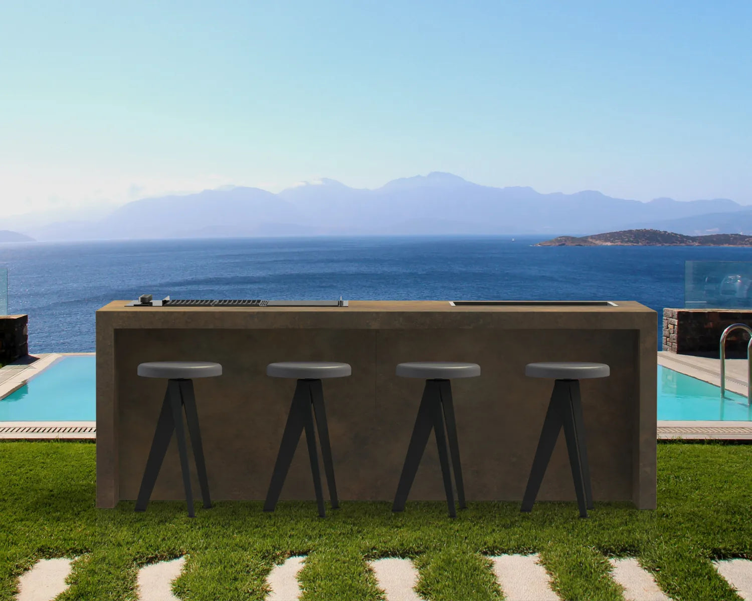 Outdoor Küche Riva mit Blick auf das Meer und den Pool auf einer modernen Terrasse