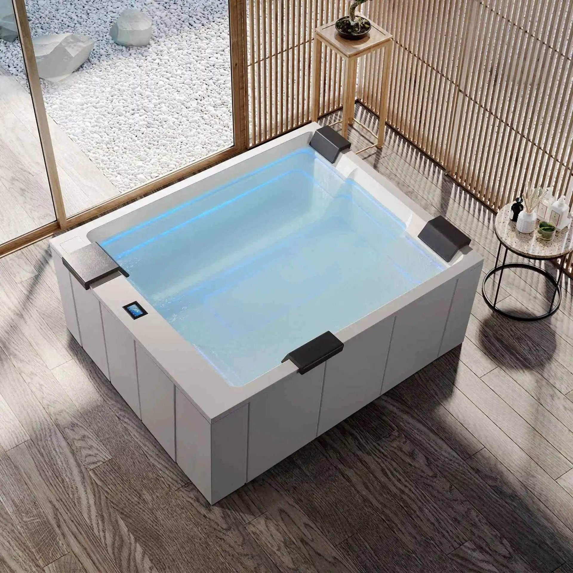 Designer Hot Tub "Magnifico"